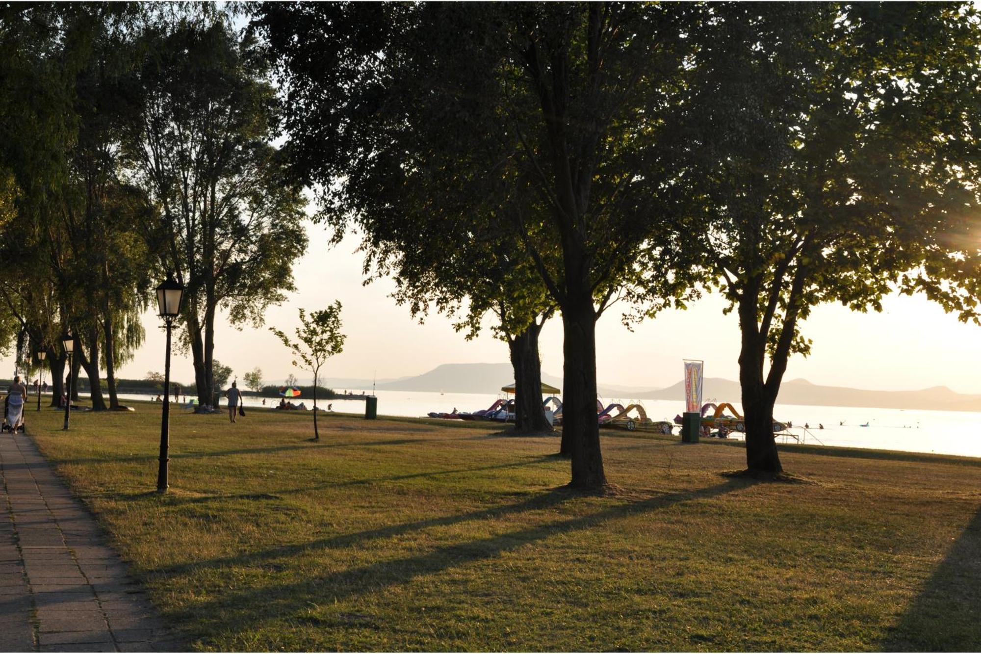 Hotel Melis Balatonlelle Luaran gambar